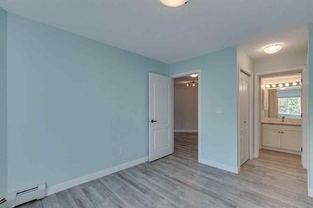 MLS® A2251064 - Unit #215 30 Sierra Morena Mews SW in Signal Hill Calgary, Residential