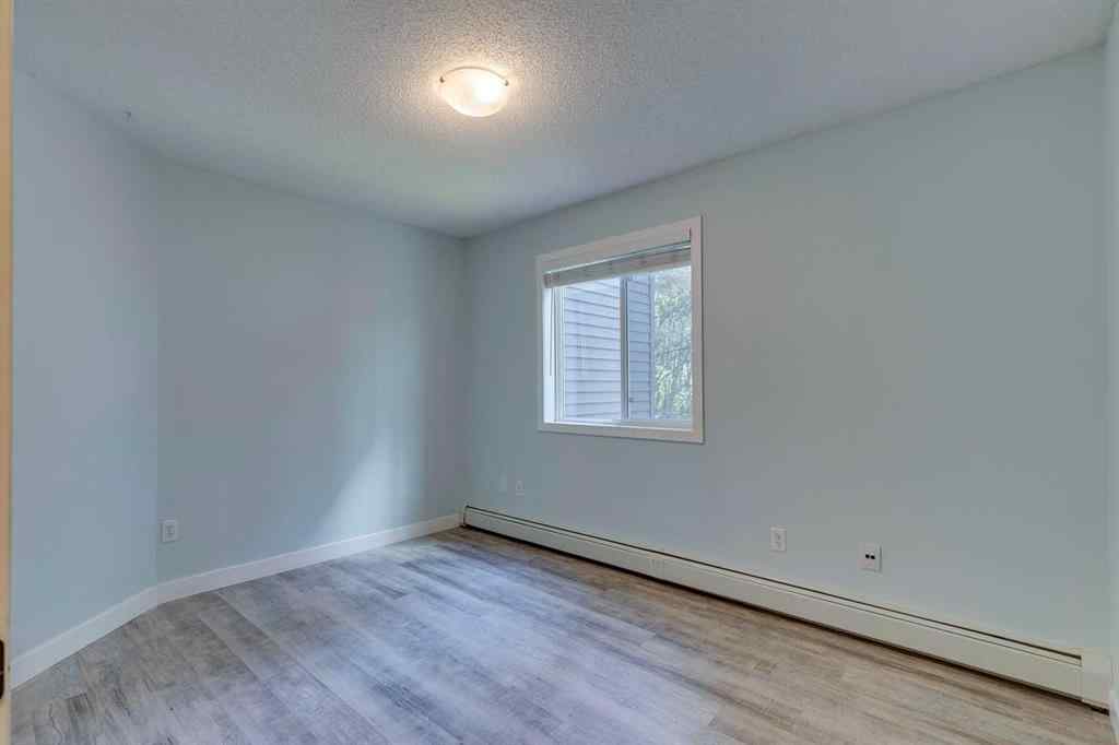 MLS® A2251064 - Unit #215 30 Sierra Morena Mews SW in Signal Hill Calgary, Residential