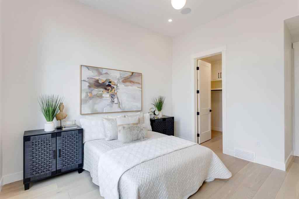 MLS® A2251066 - 422 14 Avenue NE in Renfrew Calgary, Residential