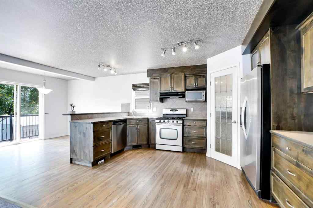 MLS® A2251067 - 210 Crimson Lane  in Rainbow Falls Chestermere, Residential