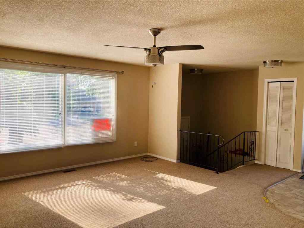 MLS® A2251071 - 16 Rossland Bay SE in Ross Glen Medicine Hat, Residential