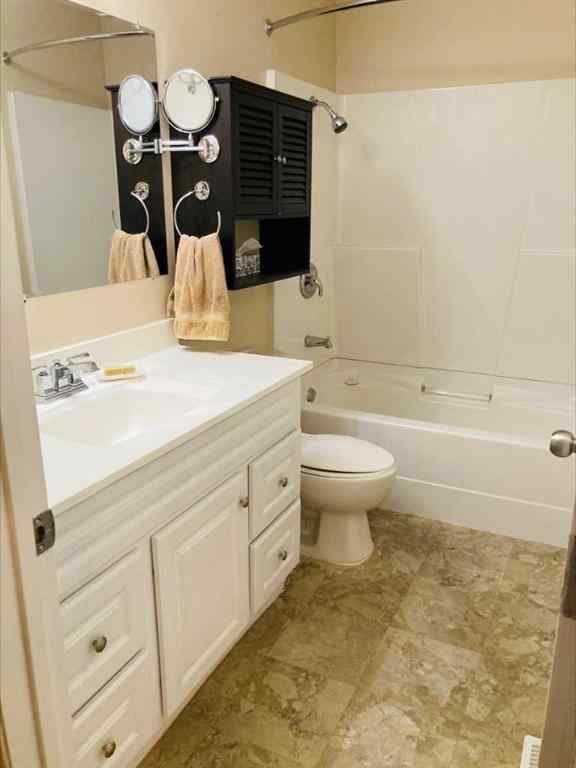 MLS® A2251071 - 16 Rossland Bay SE in Ross Glen Medicine Hat, Residential