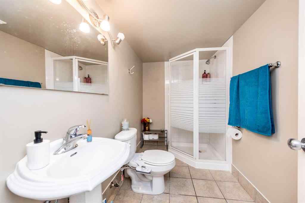 MLS® A2251072 - 8522 Wentworth Drive SW in West Springs Calgary, Residential