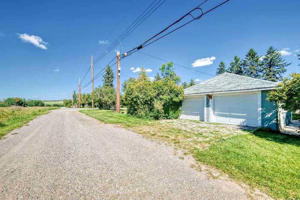 MLS® A2251075 - 520 Royalite Way SE in NONE Diamond Valley, Residential