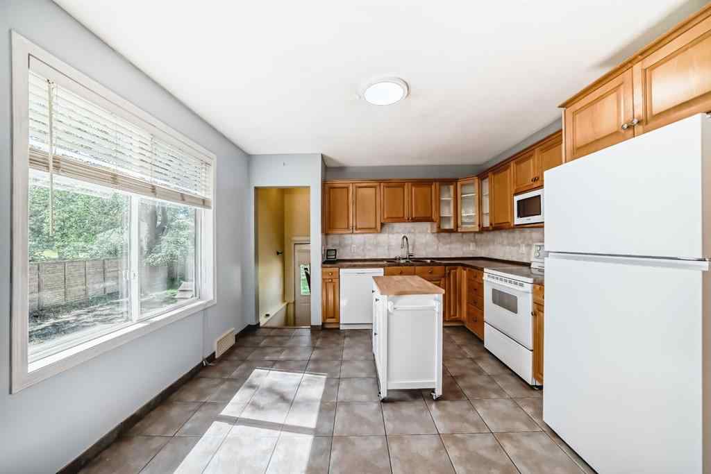 MLS® A2251075 - 520 Royalite Way SE in NONE Diamond Valley, Residential