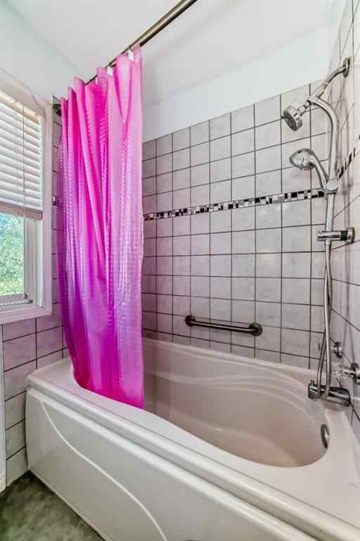 MLS® A2251075 - 520 Royalite Way SE in NONE Diamond Valley, Residential