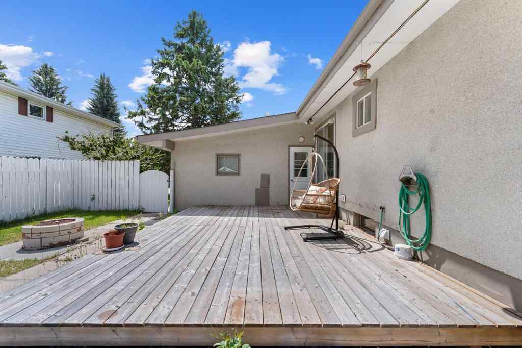 MLS® A2251080 - 924 Cannock Road SW in Canyon Meadows Calgary, Residential