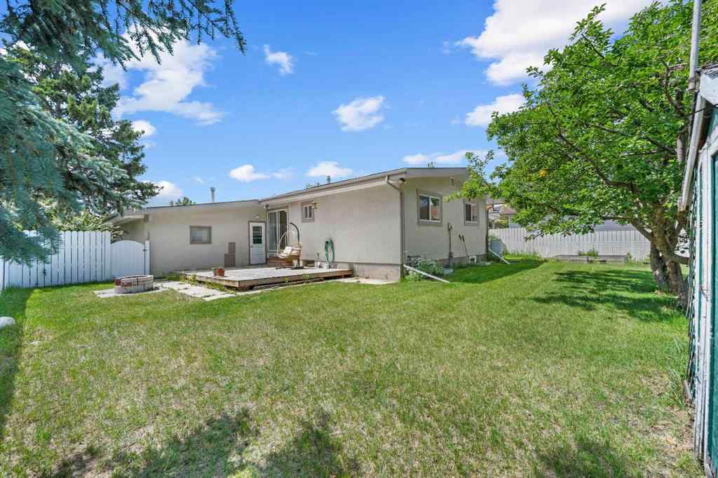 MLS® A2251080 - 924 Cannock Road SW in Canyon Meadows Calgary, Residential