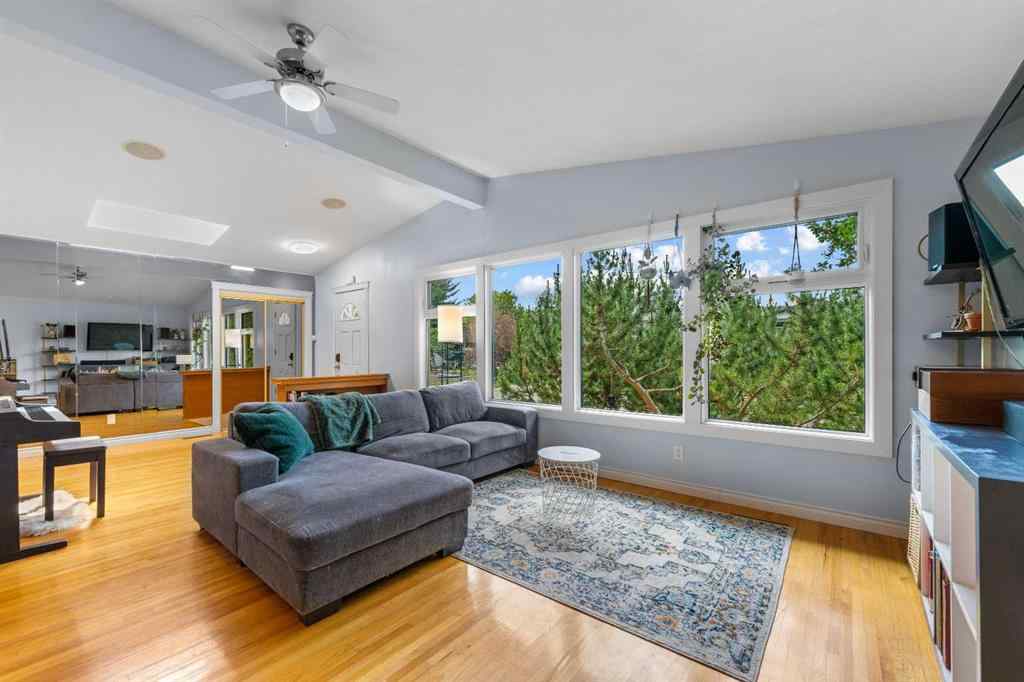 MLS® A2251080 - 924 Cannock Road SW in Canyon Meadows Calgary, Residential