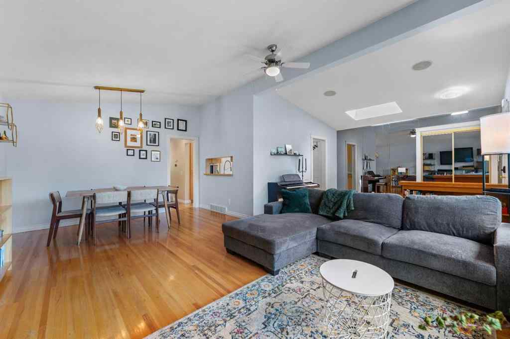 MLS® A2251080 - 924 Cannock Road SW in Canyon Meadows Calgary, Residential