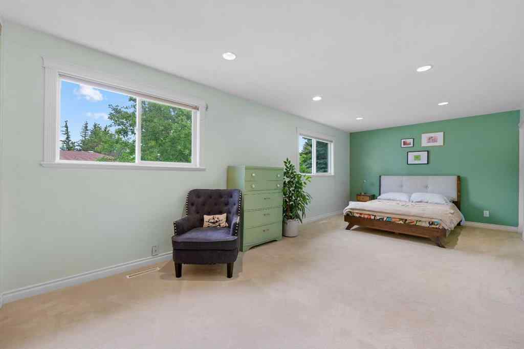 MLS® A2251080 - 924 Cannock Road SW in Canyon Meadows Calgary, Residential