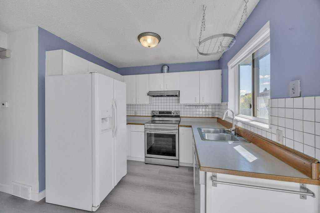 MLS® A2251089 - 67 Martinwood Road NE in Martindale Calgary, Residential