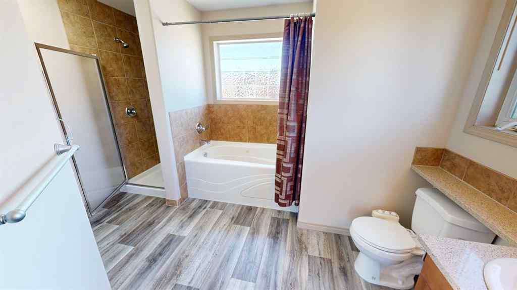 MLS® A2251097 - 138 Southgate Boulevard S in Southgate Lethbridge, Residential