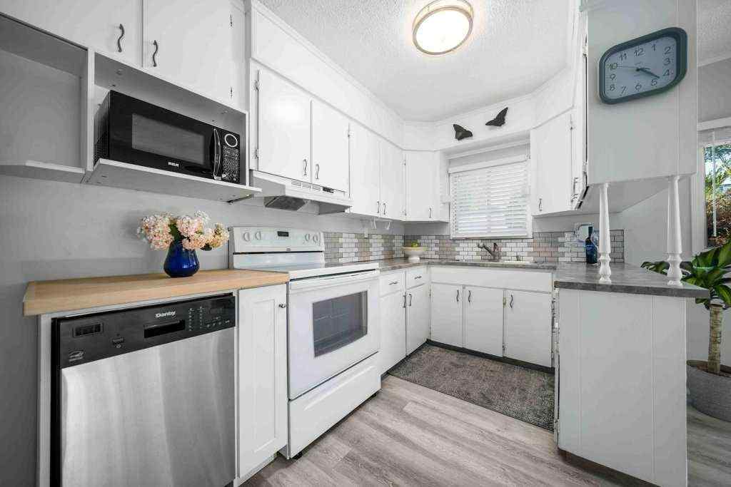 MLS® A2251103 - Unit #31 2248 Southview Drive SE in Crestwood-Norwood Medicine Hat, Mobile