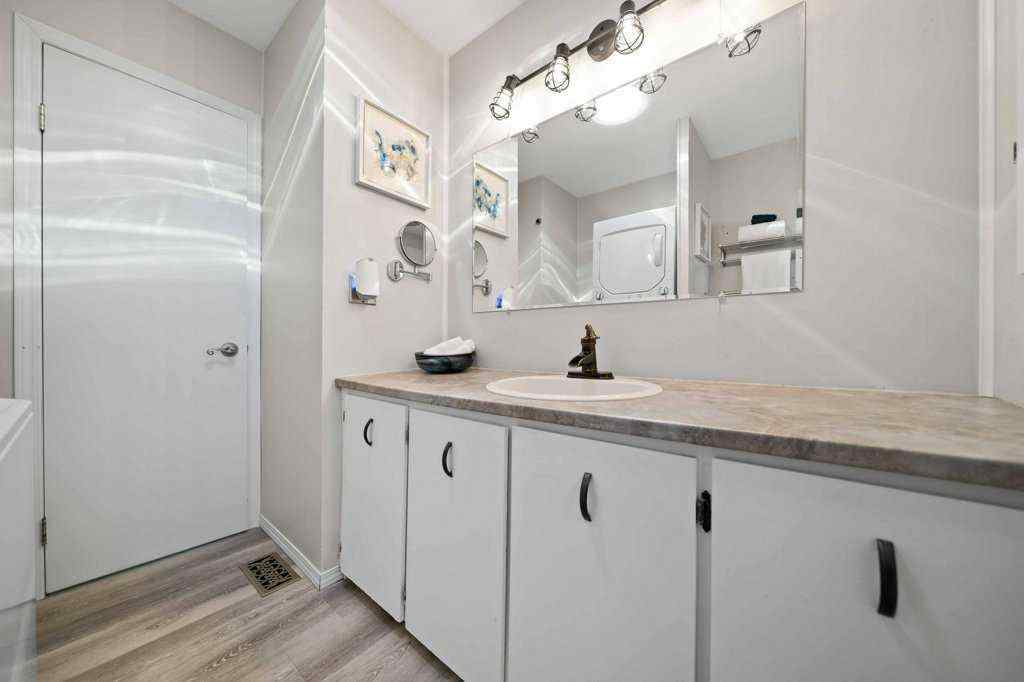 MLS® A2251103 - Unit #31 2248 Southview Drive SE in Crestwood-Norwood Medicine Hat, Mobile