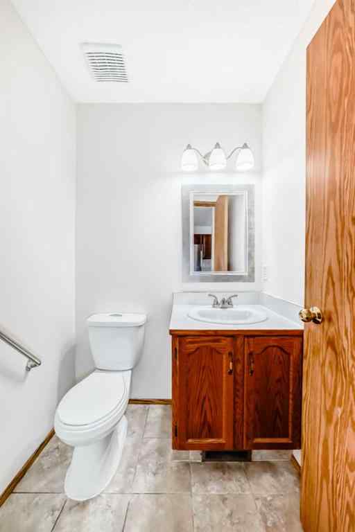 MLS® A2251108 - 244 Shawinigan Drive SW in Shawnessy Calgary, Residential
