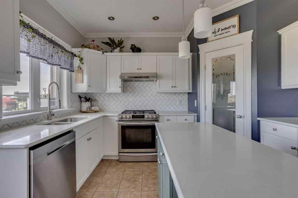 MLS® A2251120 - 117 Gravelstone Way  in Stonecreek Fort McMurray, Residential