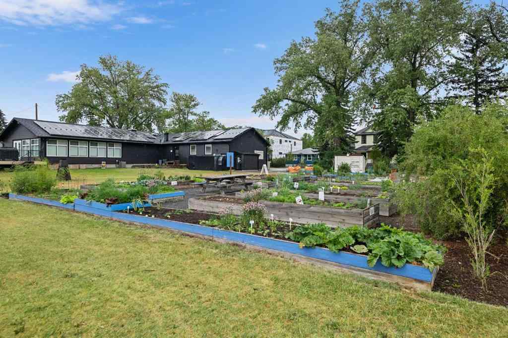 MLS® A2251123 - Unit #2 1523 20 Avenue NW in Capitol Hill Calgary, Residential