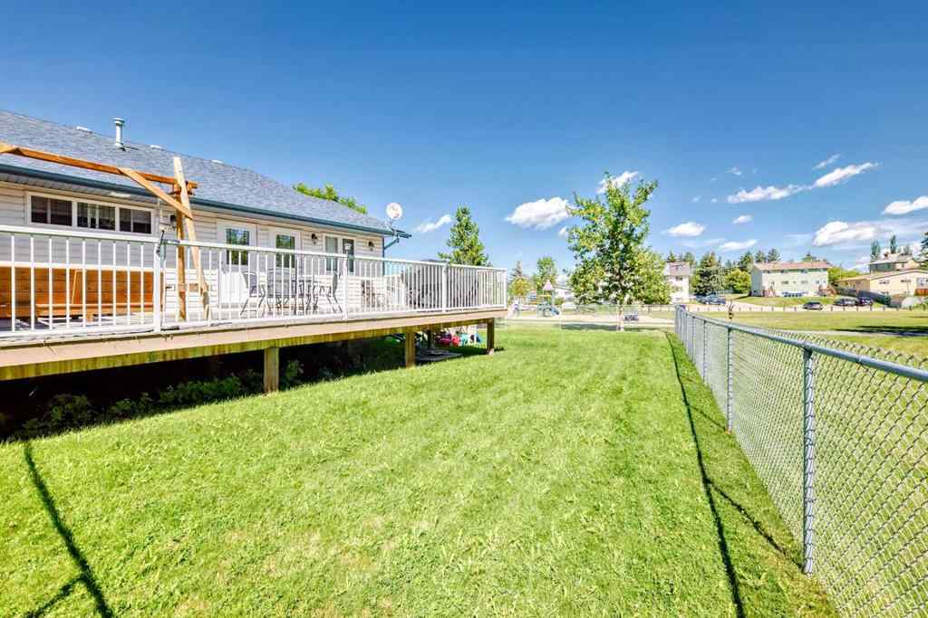 MLS® A2251131 - 5515 52 Avenue Close  in Dodds Lake Innisfail, Residential