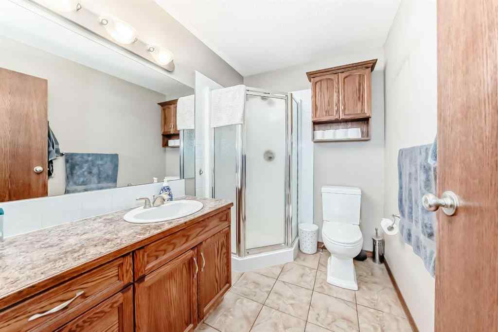 MLS® A2251133 - 5517 52 Avenue Close  in Dodds Lake Innisfail, Residential