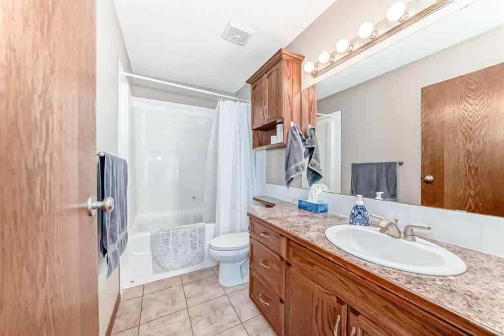 MLS® A2251133 - 5517 52 Avenue Close  in Dodds Lake Innisfail, Residential