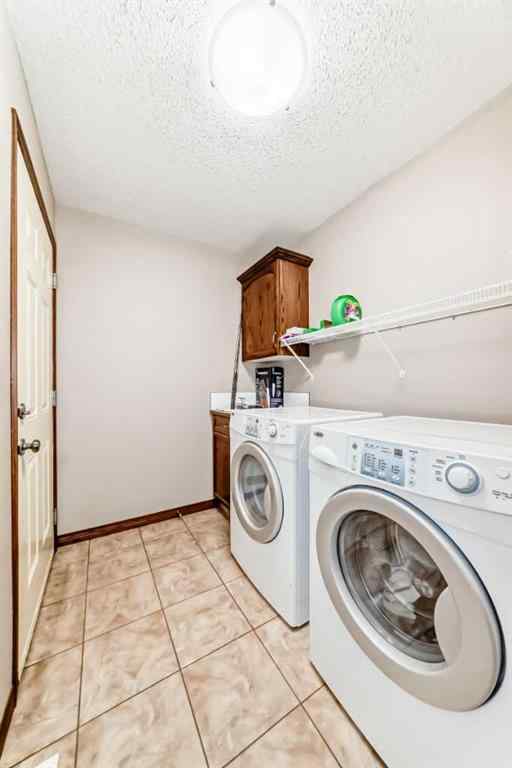 MLS® A2251133 - 5517 52 Avenue Close  in Dodds Lake Innisfail, Residential