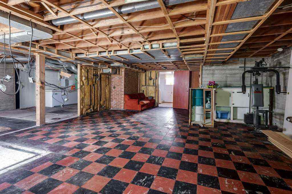 MLS® A2251136 - 4315 50 Avenue  in Downtown Innisfail Innisfail, Residential