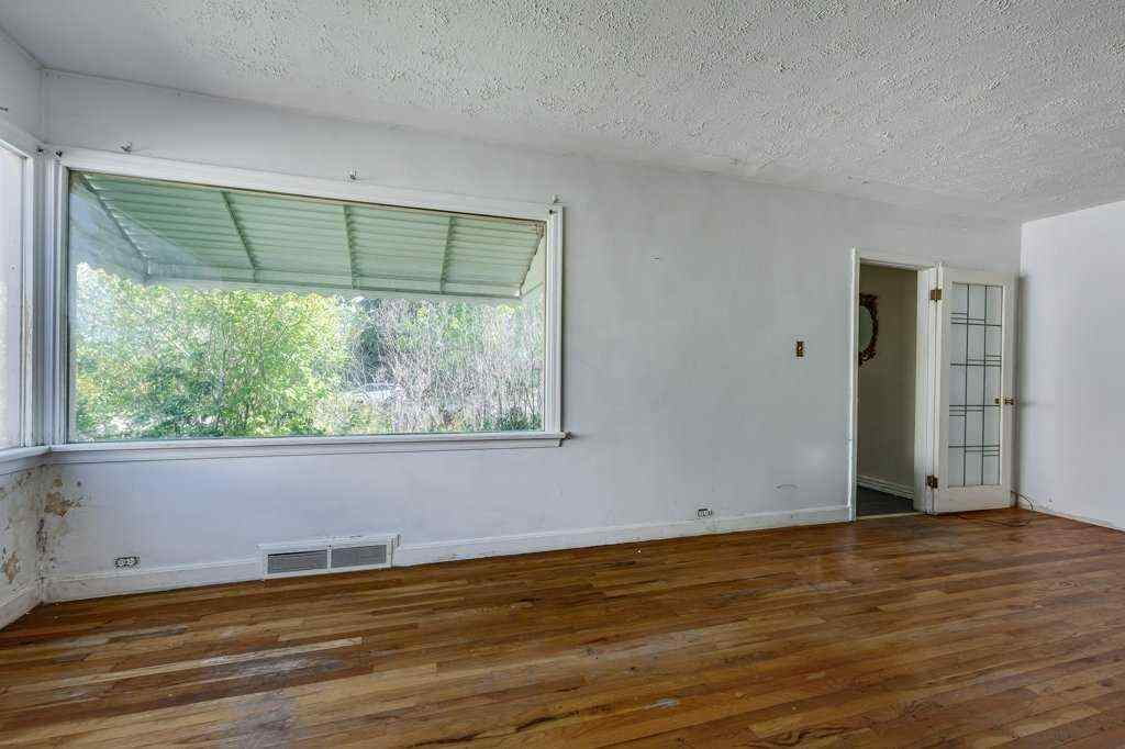 MLS® A2251136 - 4315 50 Avenue  in Downtown Innisfail Innisfail, Residential