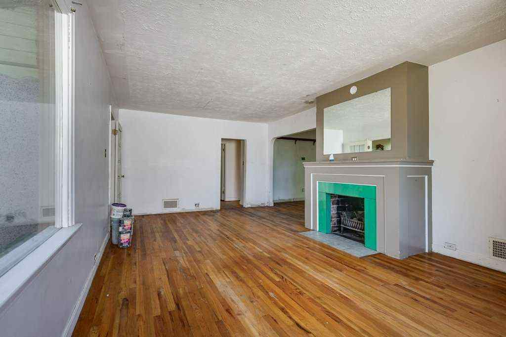 MLS® A2251136 - 4315 50 Avenue  in Downtown Innisfail Innisfail, Residential