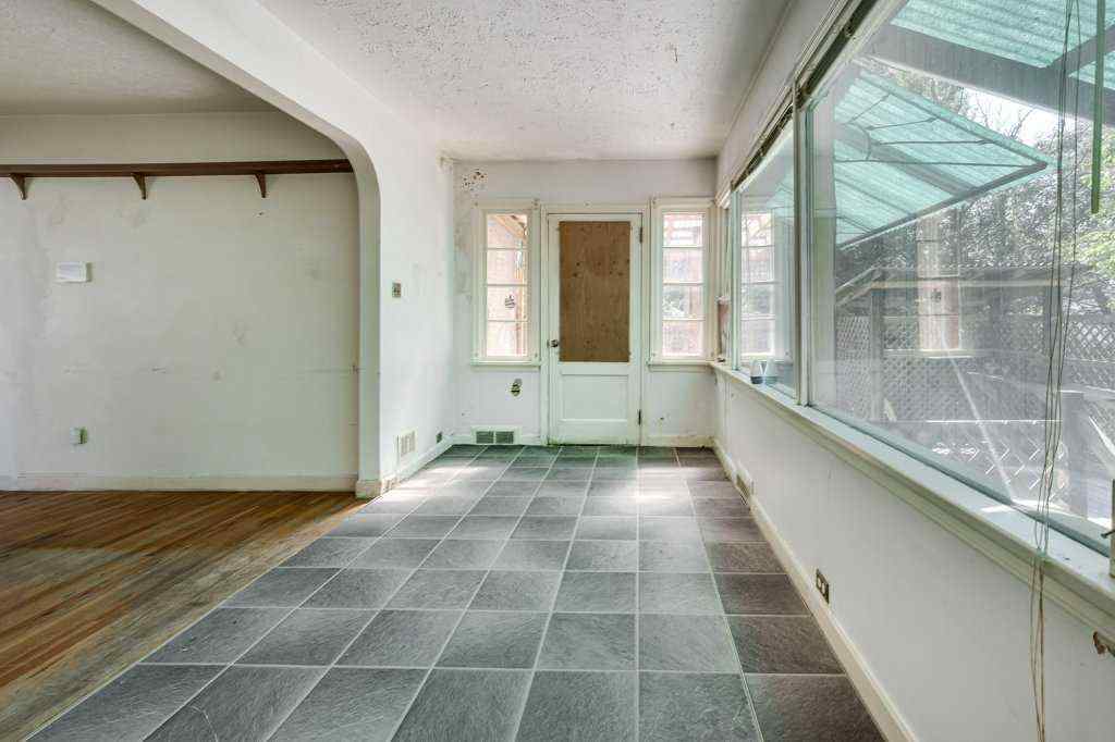 MLS® A2251136 - 4315 50 Avenue  in Downtown Innisfail Innisfail, Residential