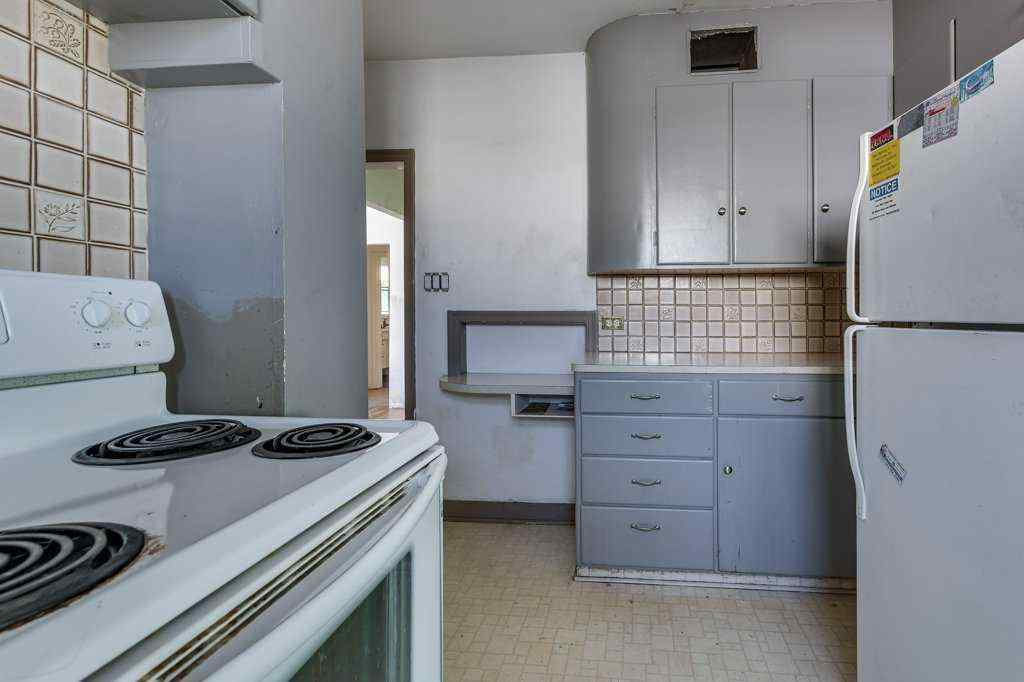 MLS® A2251136 - 4315 50 Avenue  in Downtown Innisfail Innisfail, Residential
