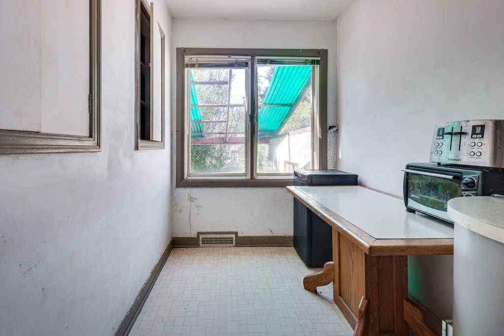 MLS® A2251136 - 4315 50 Avenue  in Downtown Innisfail Innisfail, Residential