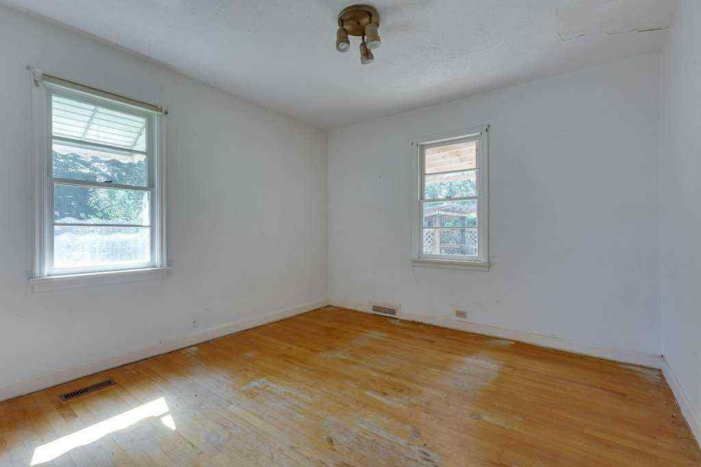 MLS® A2251136 - 4315 50 Avenue  in Downtown Innisfail Innisfail, Residential