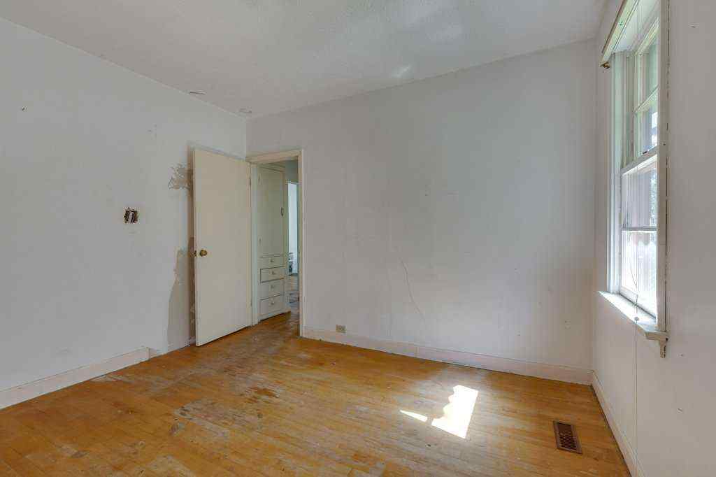 MLS® A2251136 - 4315 50 Avenue  in Downtown Innisfail Innisfail, Residential