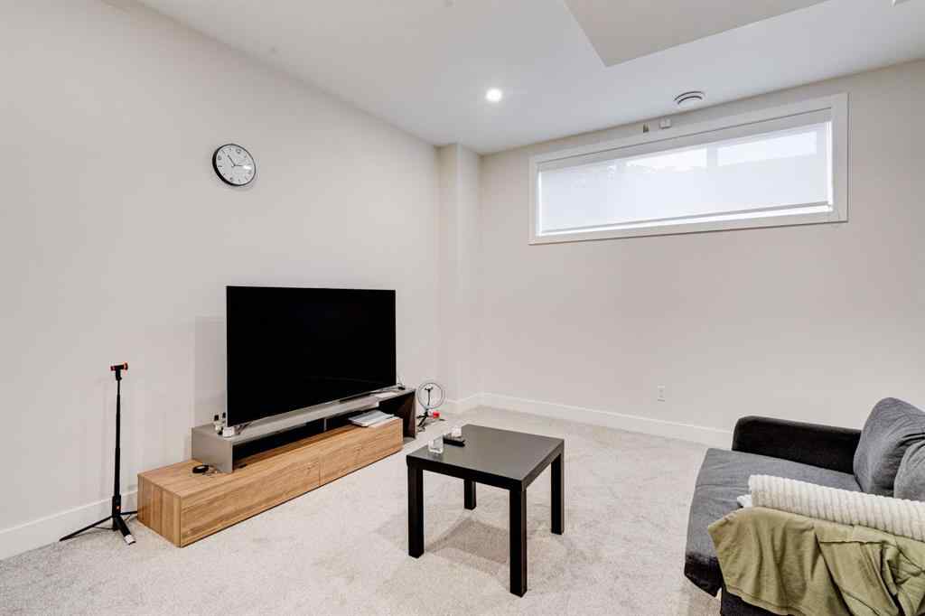 MLS® A2251143 - 2018 40 Street SE in Forest Lawn Calgary, Residential