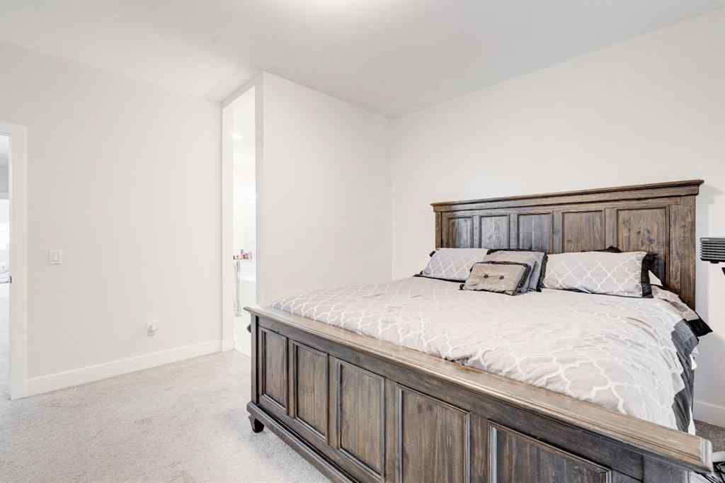 MLS® A2251143 - 2018 40 Street SE in Forest Lawn Calgary, Residential