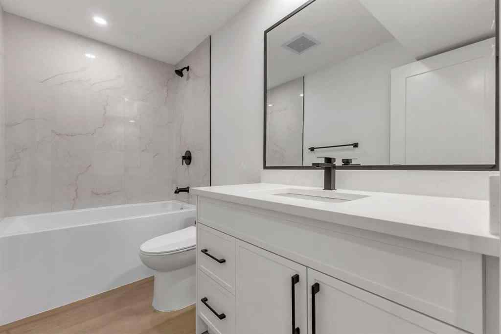 MLS® A2251145 - 5242 Thomas Street NE in Thorncliffe Calgary, Residential