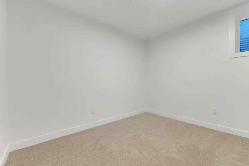 MLS® A2251145 - 5242 Thomas Street NE in Thorncliffe Calgary, Residential