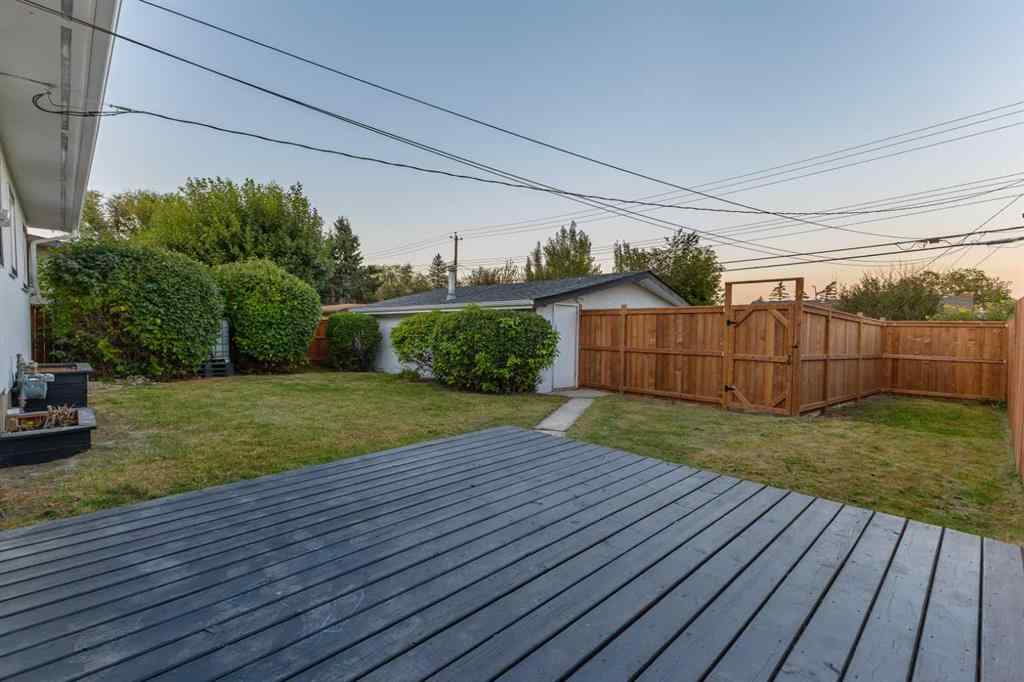 MLS® A2251145 - 5242 Thomas Street NE in Thorncliffe Calgary, Residential