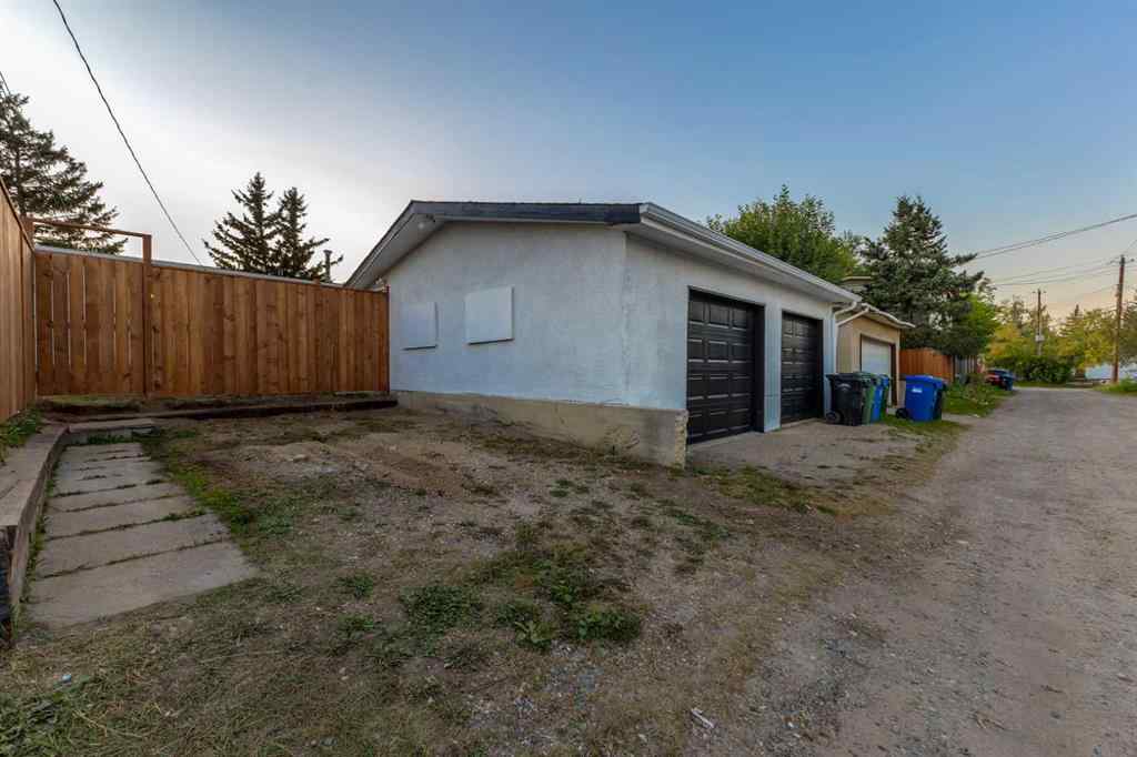 MLS® A2251145 - 5242 Thomas Street NE in Thorncliffe Calgary, Residential