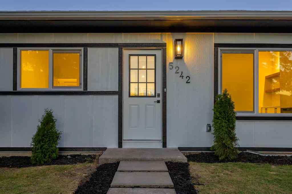 MLS® A2251145 - 5242 Thomas Street NE in Thorncliffe Calgary, Residential