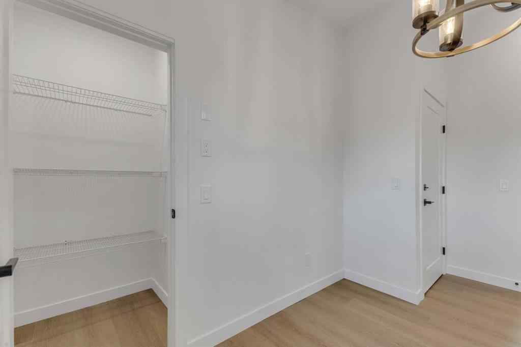 MLS® A2251145 - 5242 Thomas Street NE in Thorncliffe Calgary, Residential