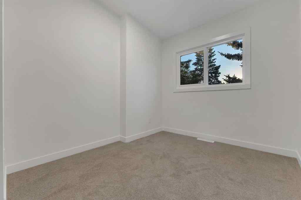 MLS® A2251145 - 5242 Thomas Street NE in Thorncliffe Calgary, Residential
