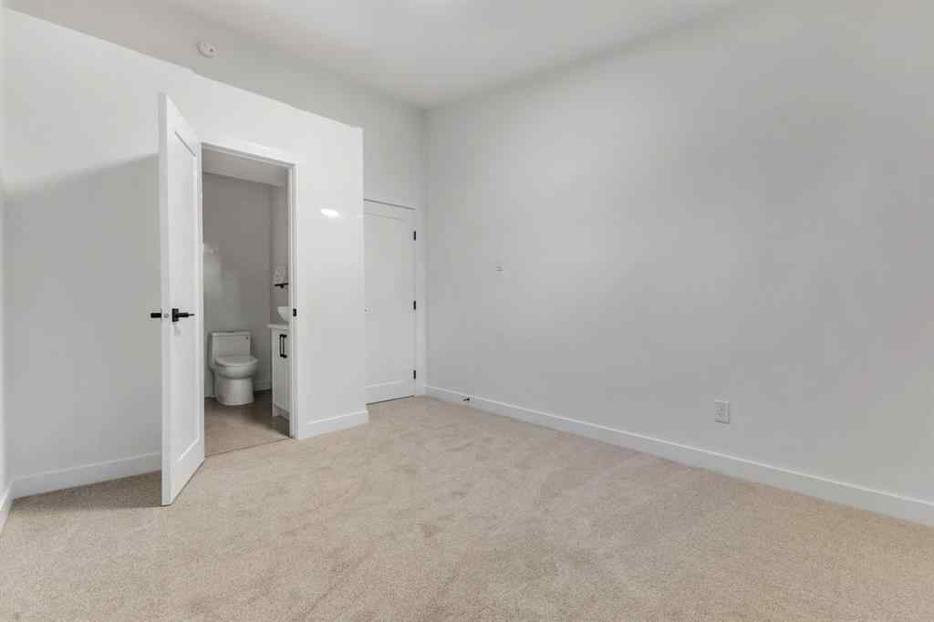 MLS® A2251145 - 5242 Thomas Street NE in Thorncliffe Calgary, Residential