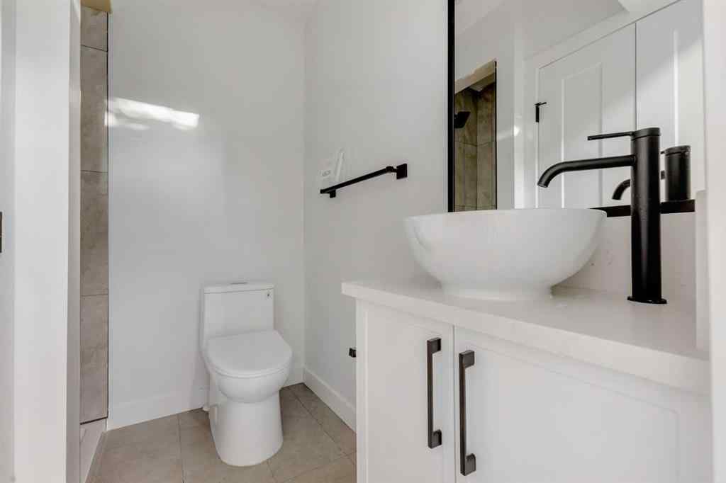 MLS® A2251145 - 5242 Thomas Street NE in Thorncliffe Calgary, Residential