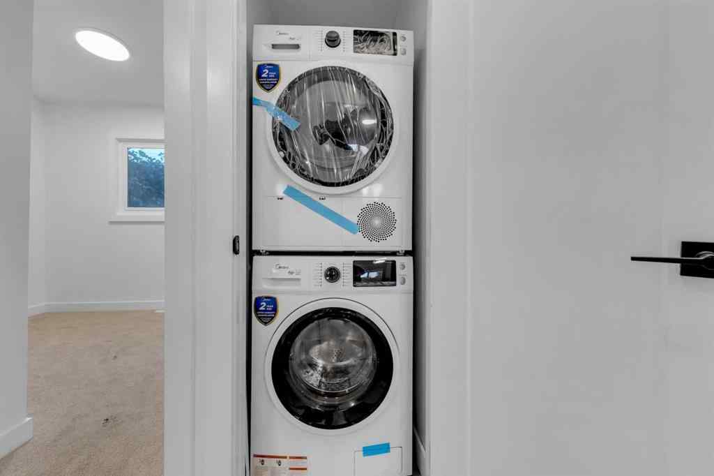 MLS® A2251145 - 5242 Thomas Street NE in Thorncliffe Calgary, Residential