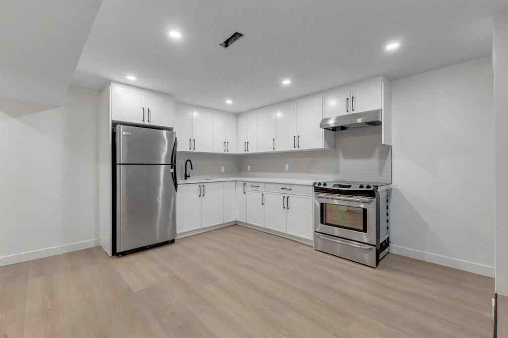 MLS® A2251145 - 5242 Thomas Street NE in Thorncliffe Calgary, Residential