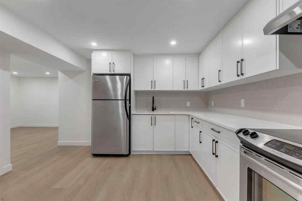 MLS® A2251145 - 5242 Thomas Street NE in Thorncliffe Calgary, Residential