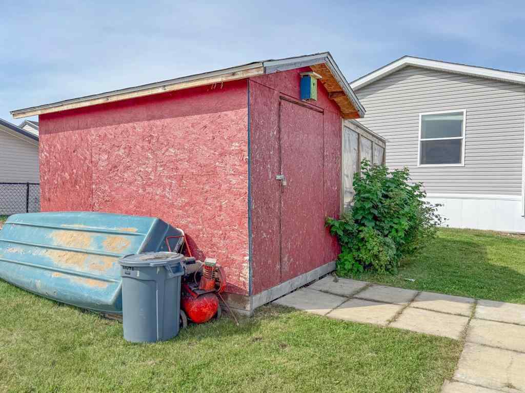 MLS® A2251146 - 5219 44th Street  in NONE Clive, Residential