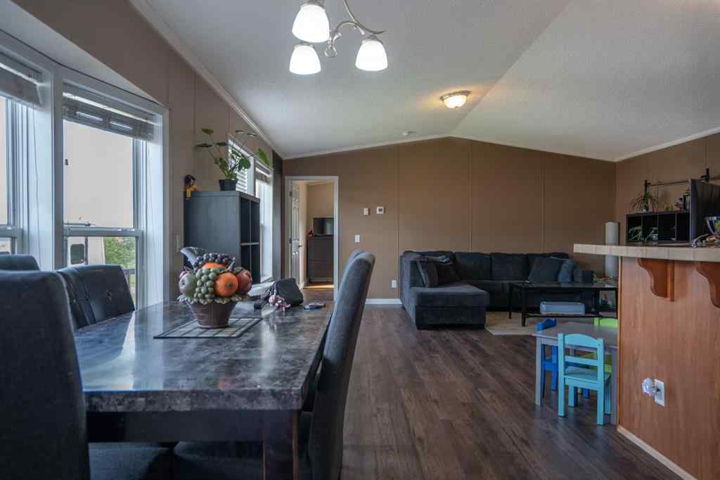 MLS® A2251146 - 5219 44th Street  in NONE Clive, Residential